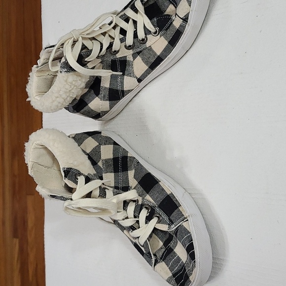 Tommy Bahama Womens Sneakers Black White Plaid Laces Zips Faux Fur Trim Sz 7.5 - Picture 10 of 12